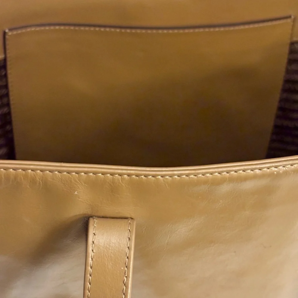 AUTHENTIC PRADA PALTRO NV NAPPA ANTIQUE GLOSSY CAMEO LEATHER TOTE-ONLINE COMPS - Picture 7 of 9